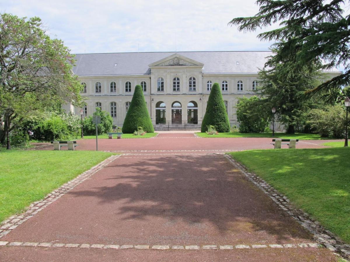 Apartament Petit Havre De Tranquillite Loudun Zewnętrze zdjęcie